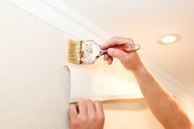 Pose de papier peint à Mirabeau — revêtements muraux et toiles de verre